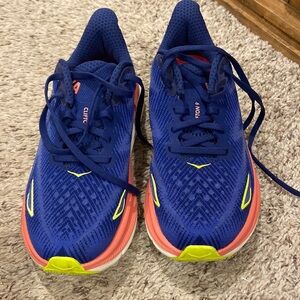 Women’s Hoka Clifton 9 size 6.5